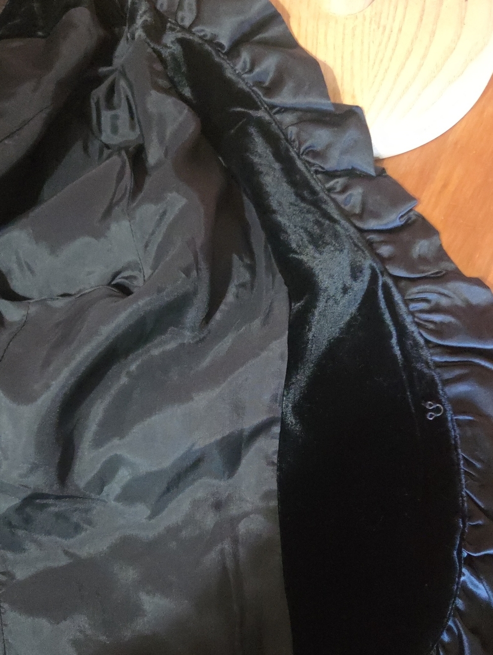 Camille La Vie Black Velvet And Silk Ruffle Jacket Womens Size 10 - Picture 7 of 7